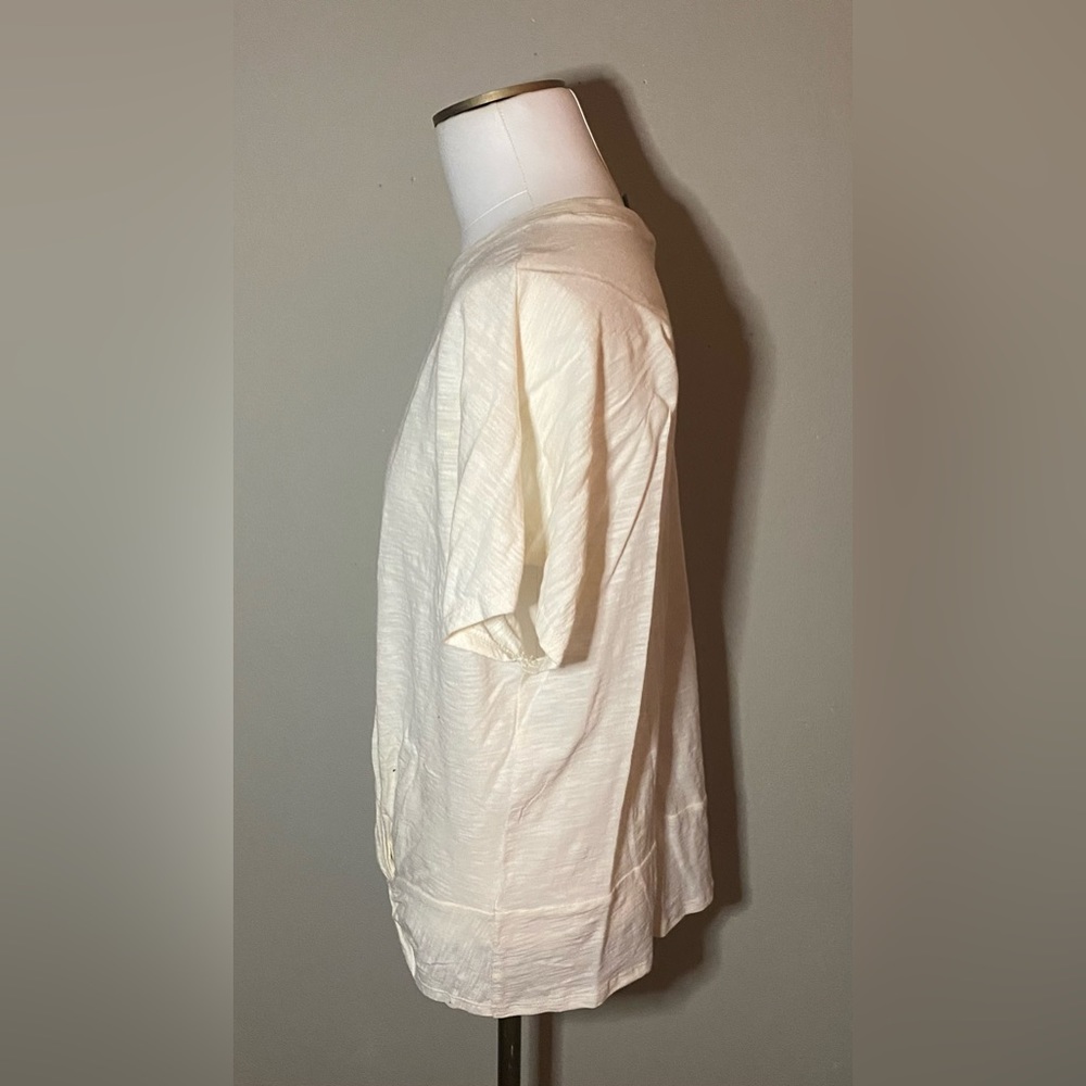 Forever21 ivory top - Picture 2 of 8